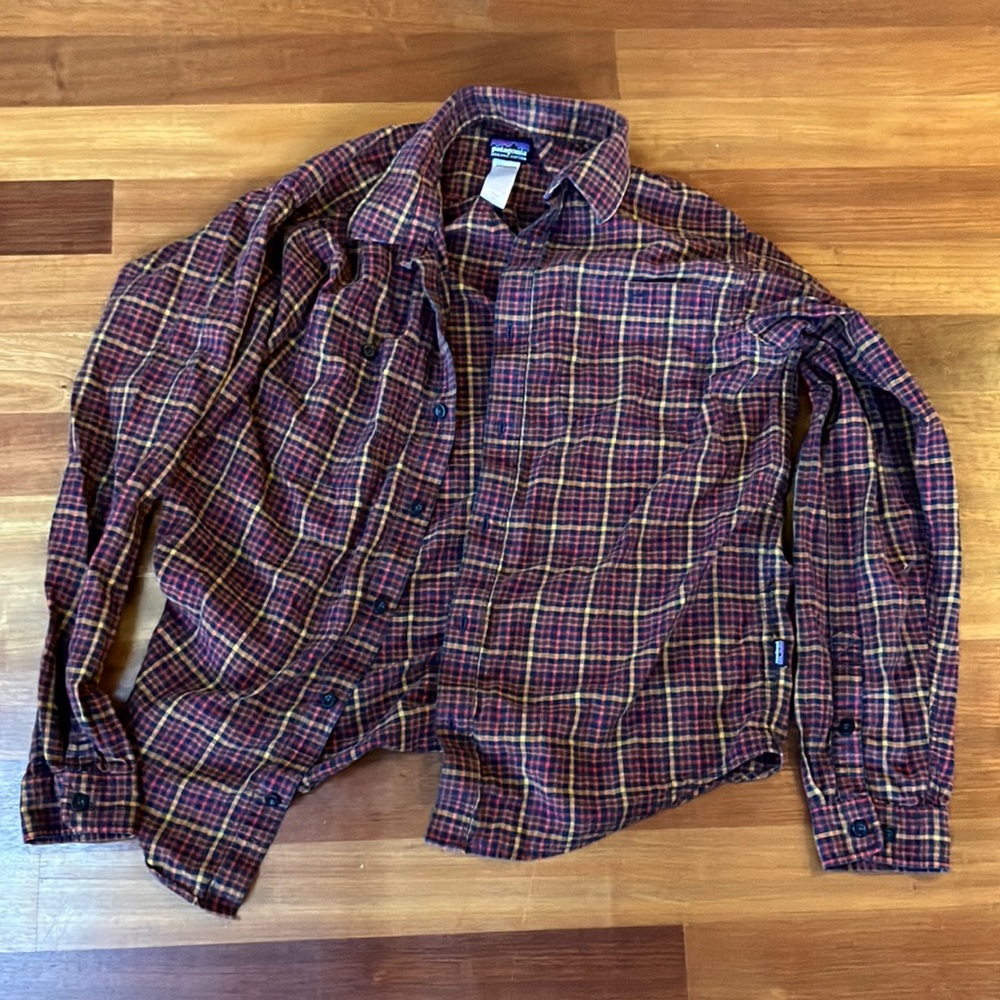 Patagonia light flannel, size medium. Organic cotton.